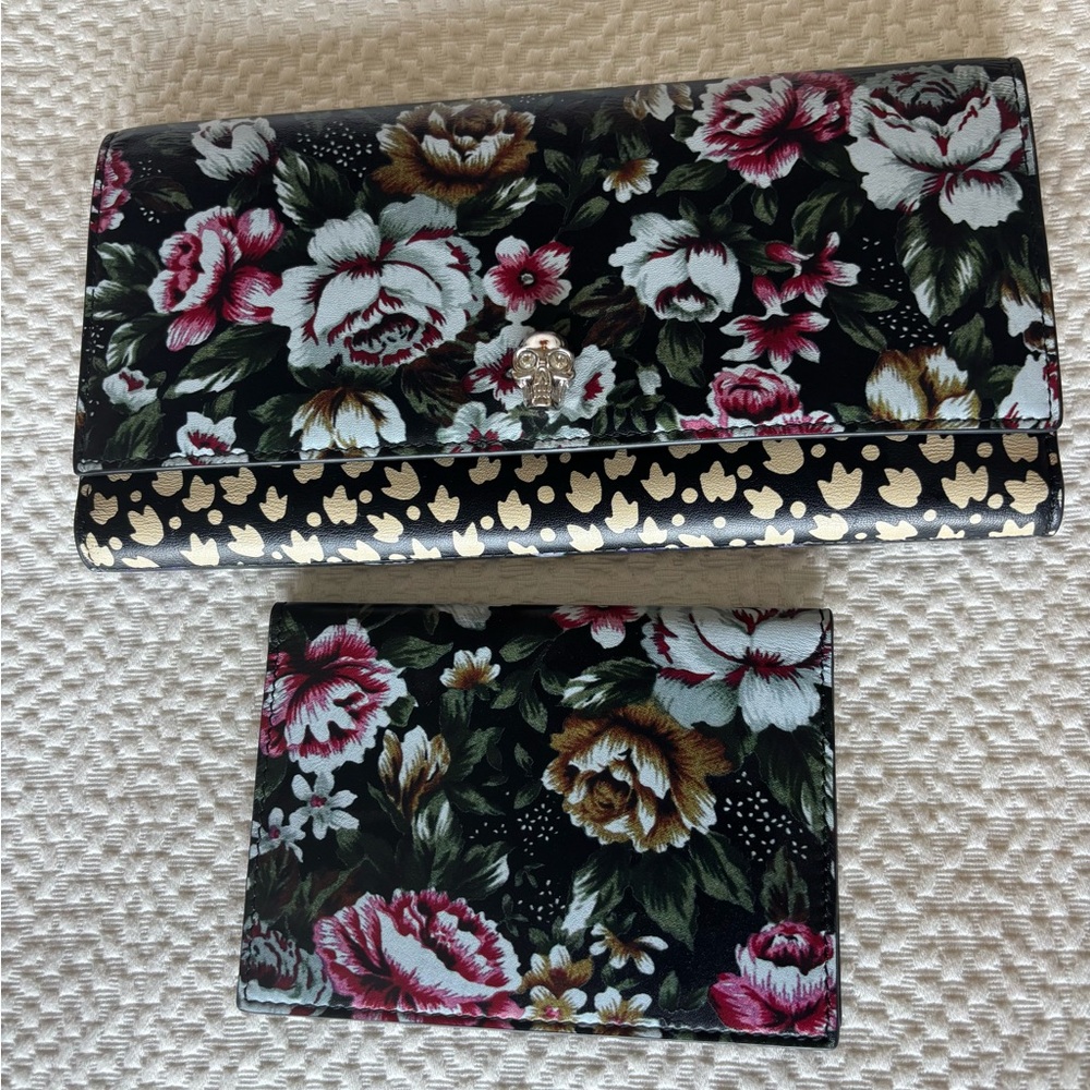 Alexander McQueen Multicolor Floral-Print Skull Travel Passport Wallet